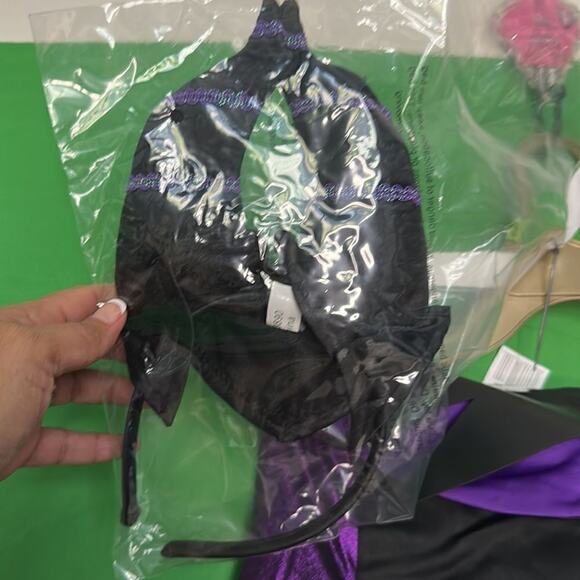 NWT Maleficent Disney’s Villans Size M 8-10 Dress up Cosplay - Picture 6 of 10
